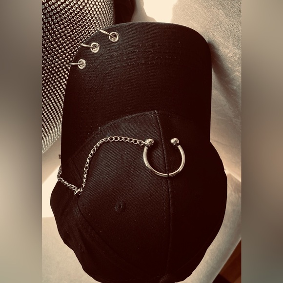 💚💚 Chain & Piercings Ball Cap with silver piercings and hanging chain. - Picture 8 of 10